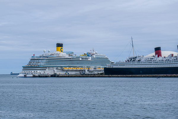Où participer à une expédition de spéléologie dans les grottes de Carlsbad, USA ?